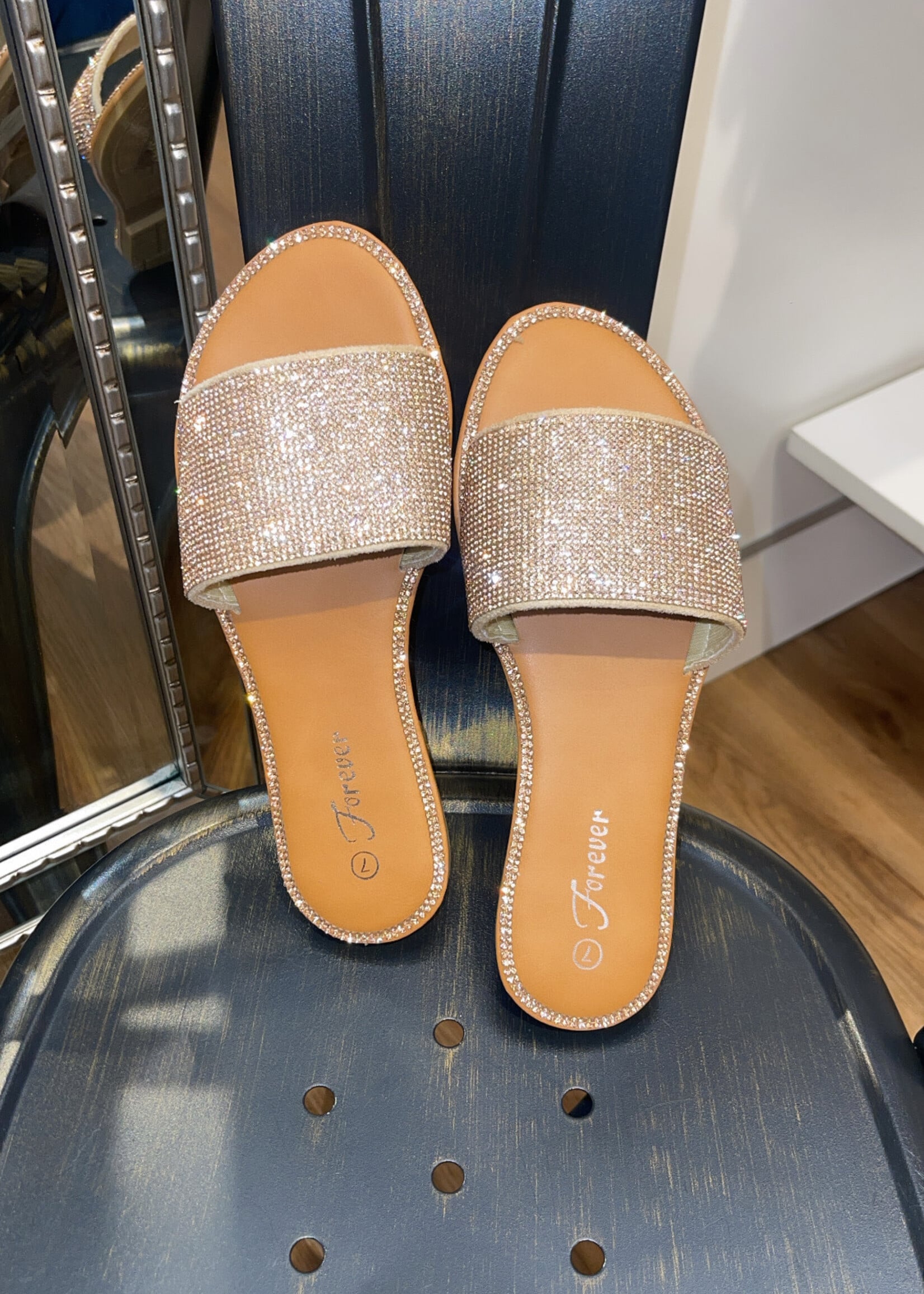 Nena Dime Sandals
