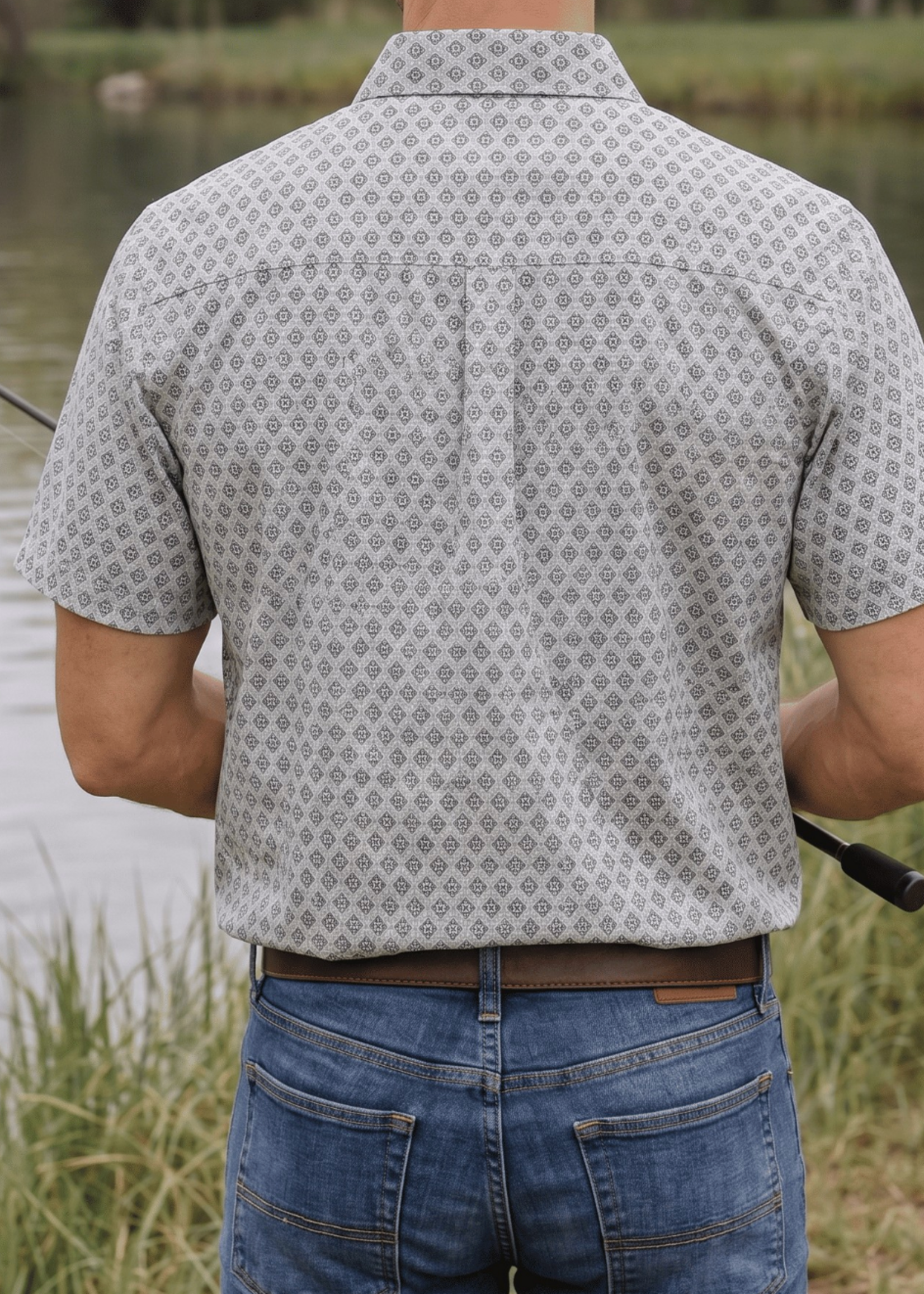 Seria Un Error Button Down Shirt