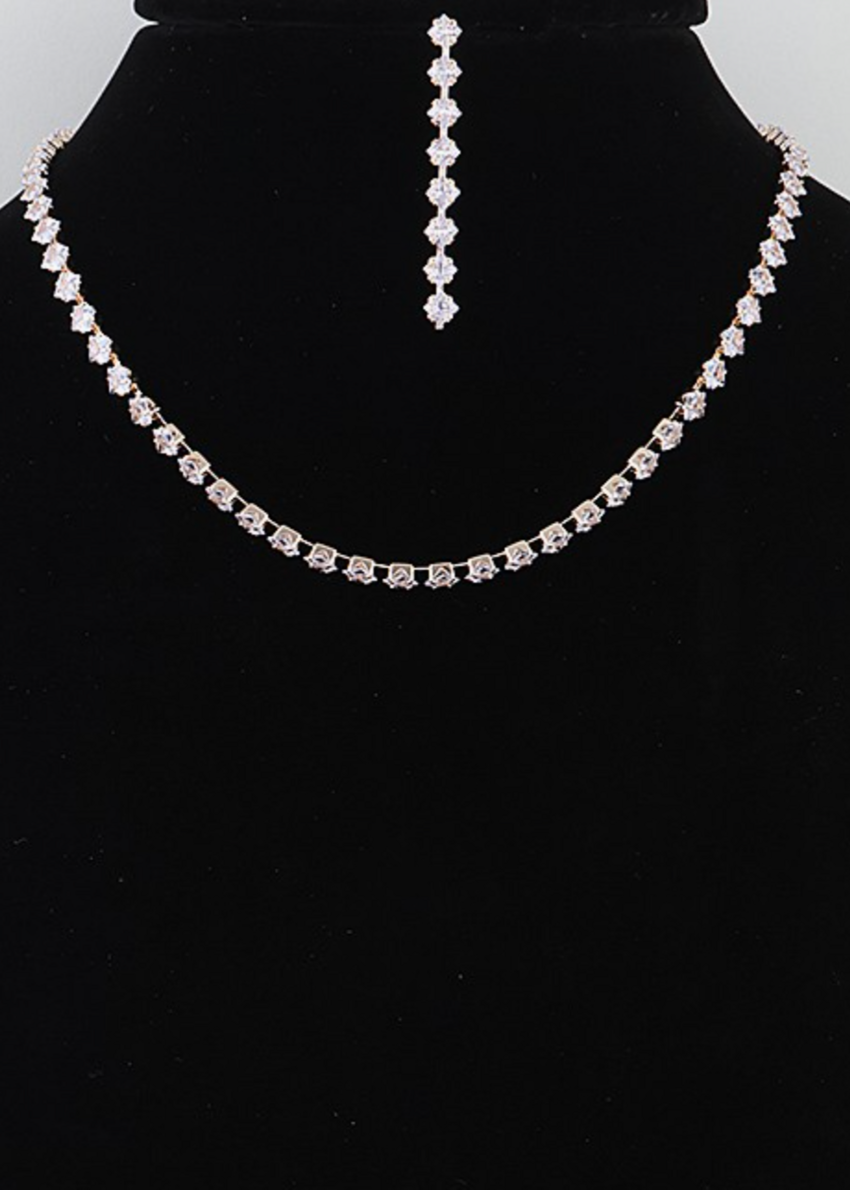 Don't Be Mistaken Necklace Set