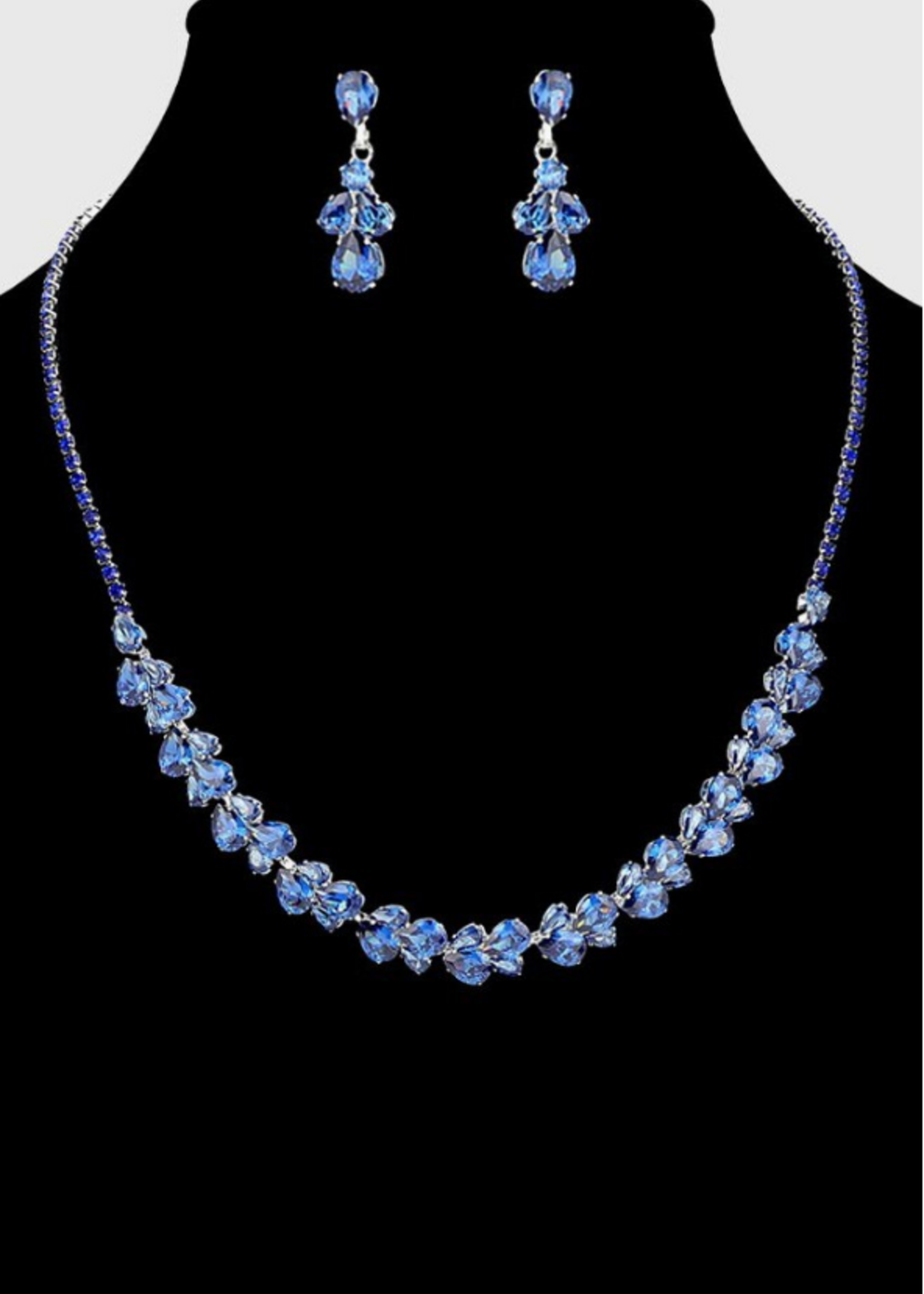 When You Look At Me Necklace Set