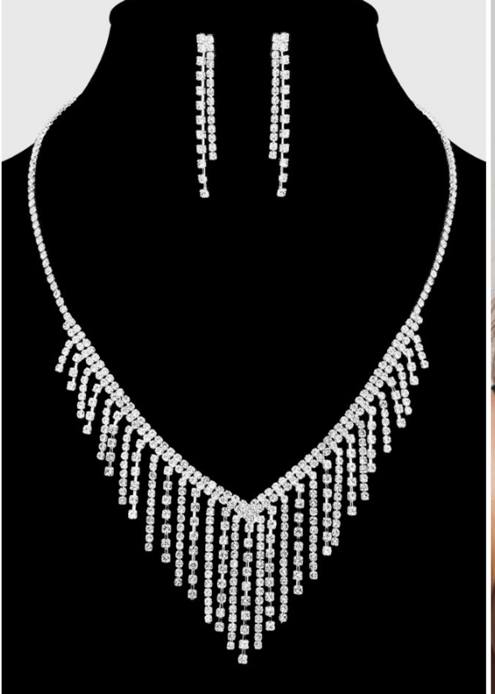Enamora Me Otra Ves Necklace Set