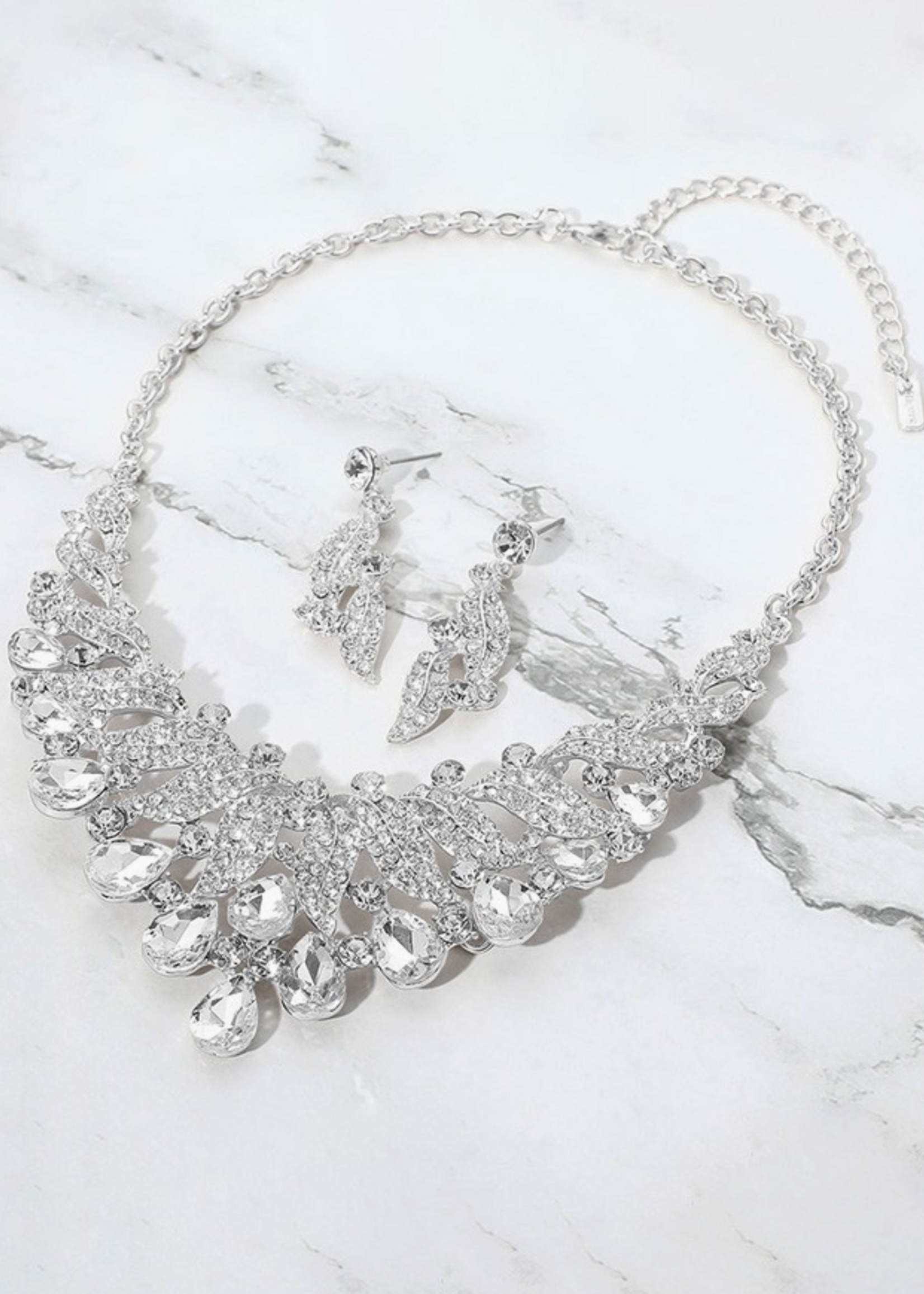 The Way It Is Necklace Set