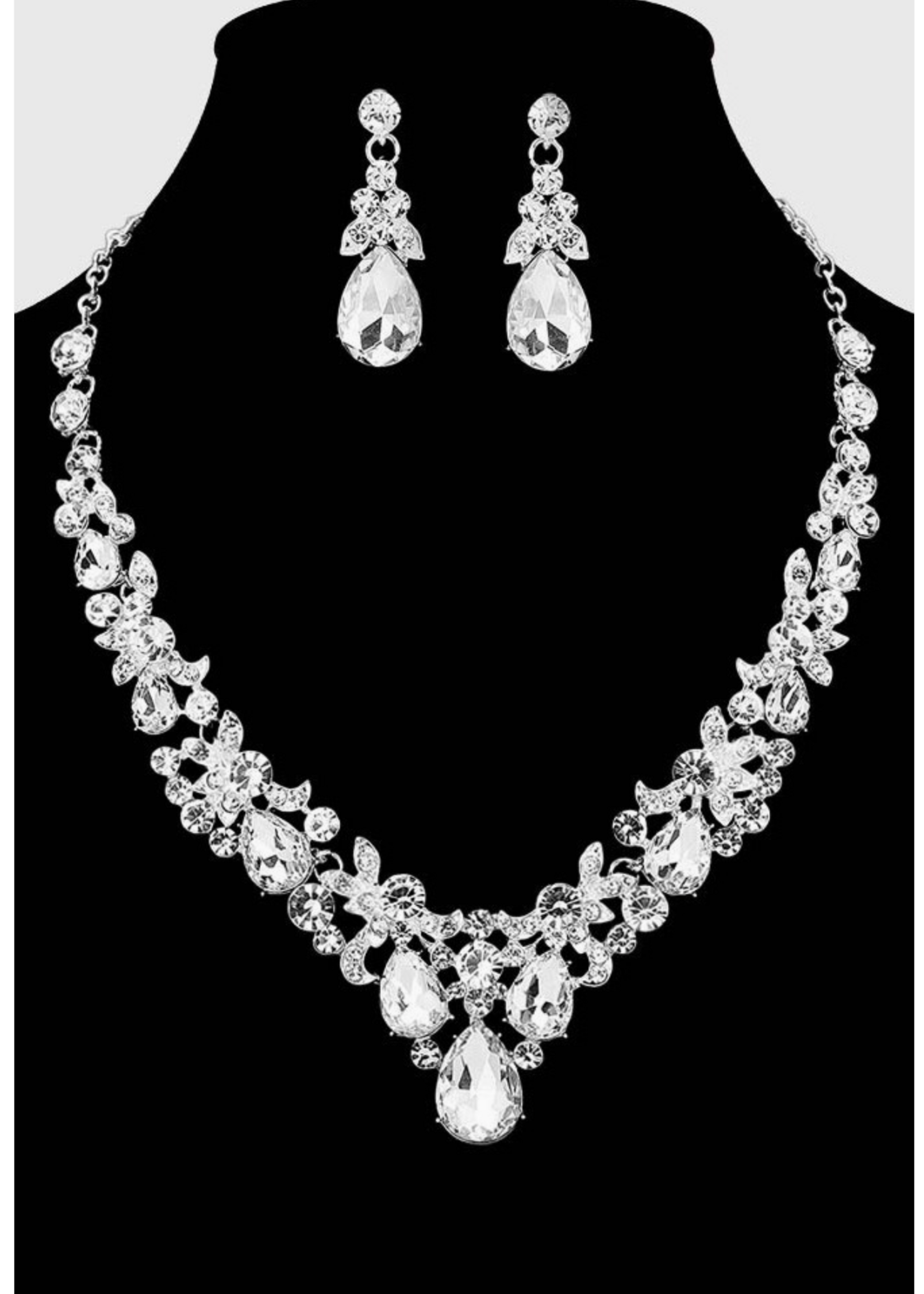 Big Things Necklace Set