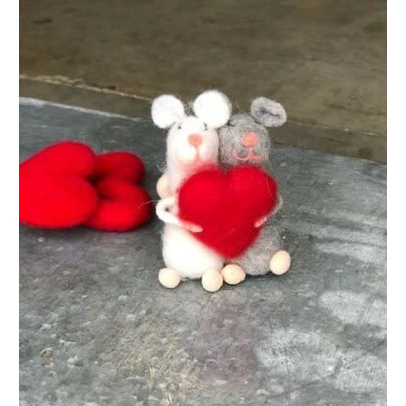 m. lynne designs felt valentine mice
