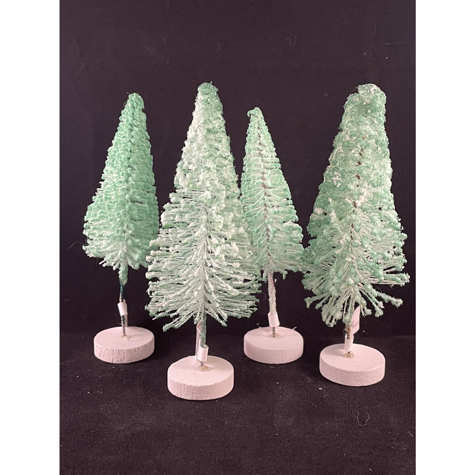 m. lynne designs 3-½" bottlebrush tree with snow