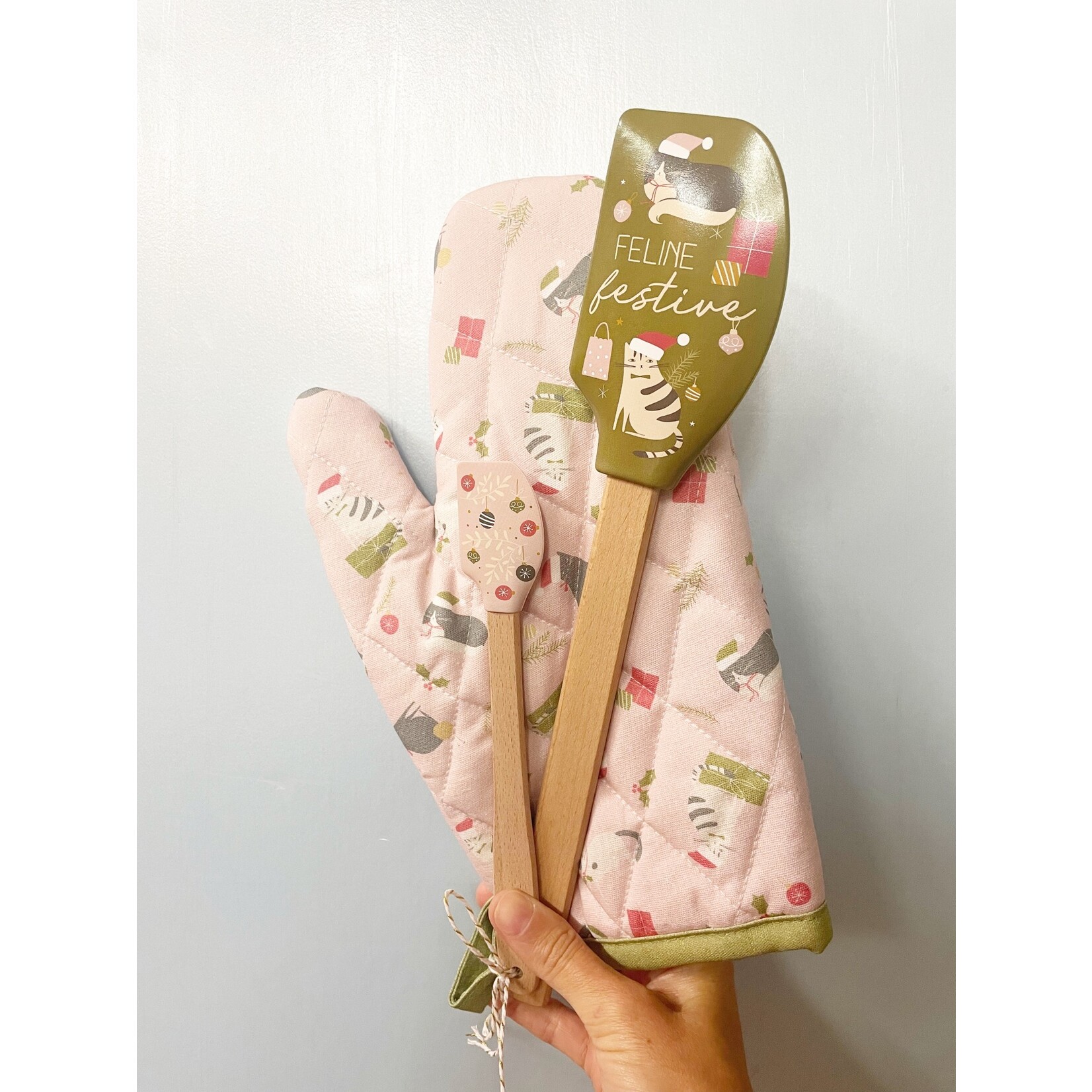 m. lynne designs cat oven mitt & spatula set