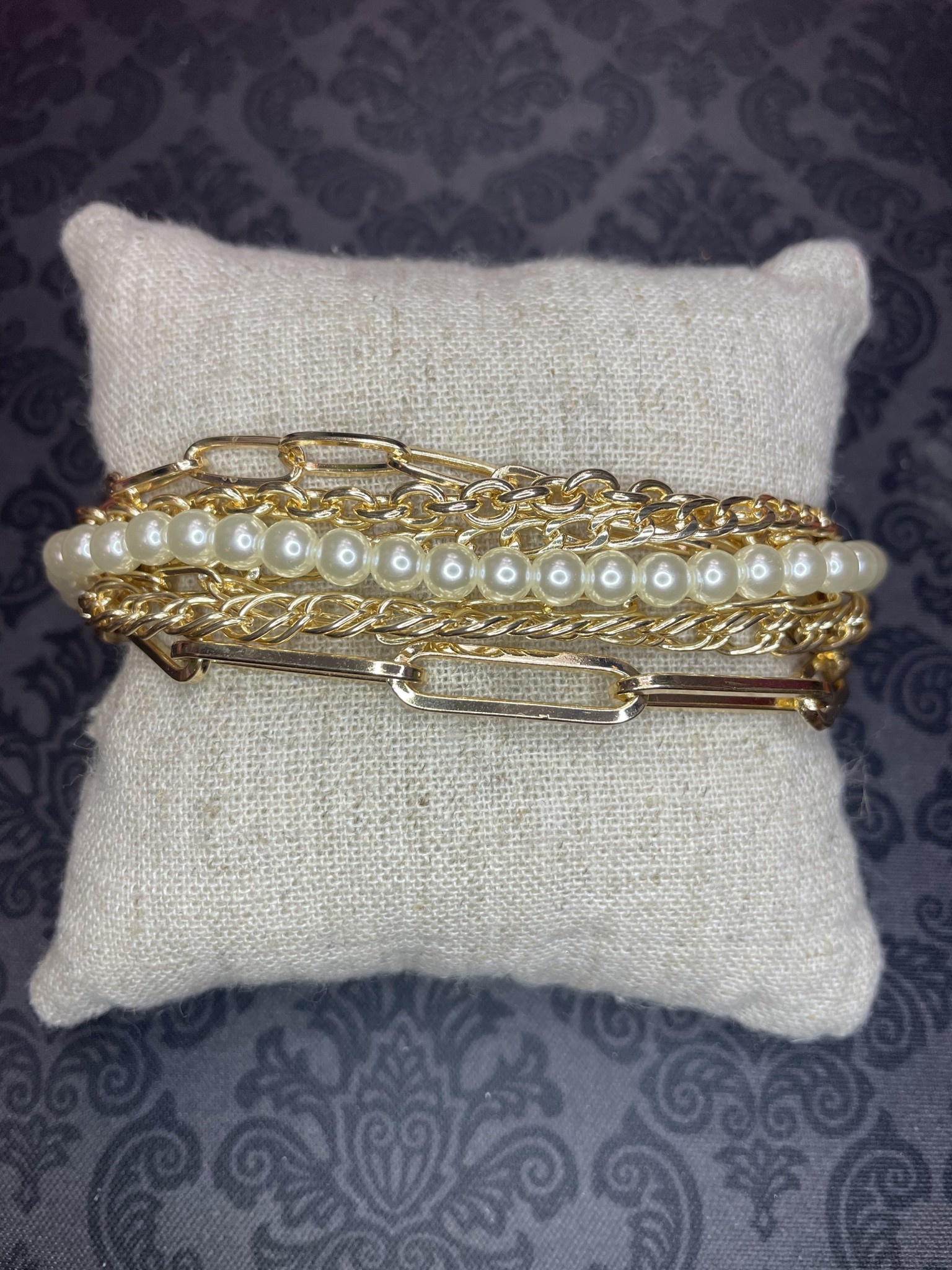 Gold Link with Single Pearl Bracelet