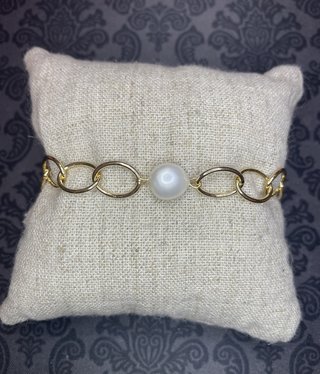 available at m. lynne designs Gold Link with Single Pearl Bracelet