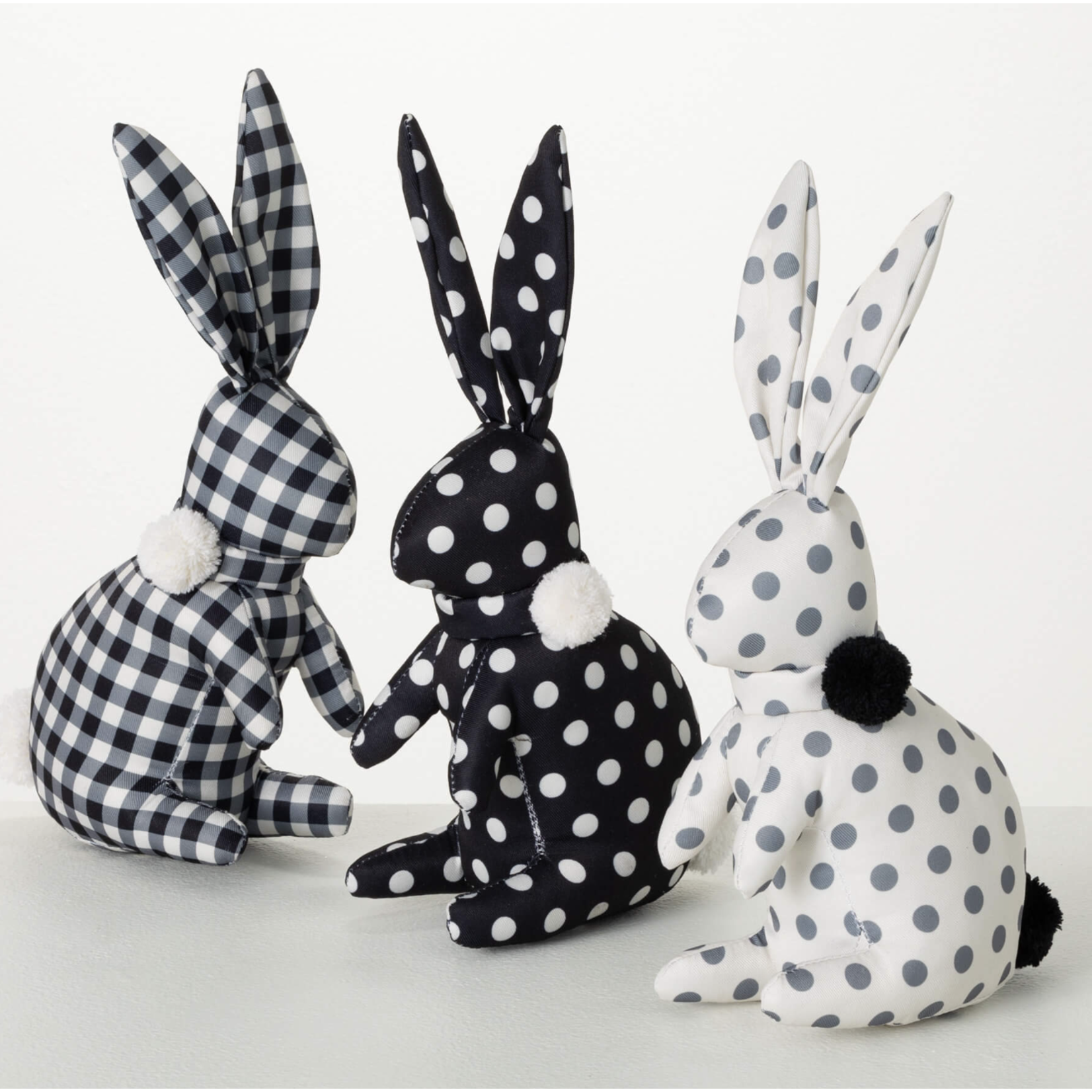 m. lynne designs springtime bunny with pom