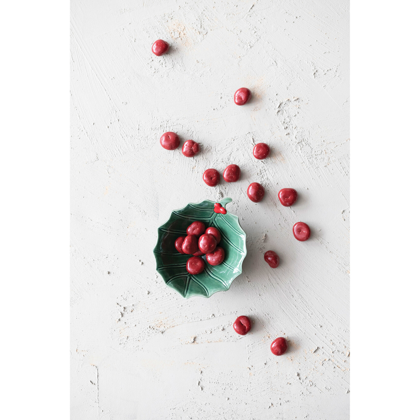m. lynne designs holly leaf bowl