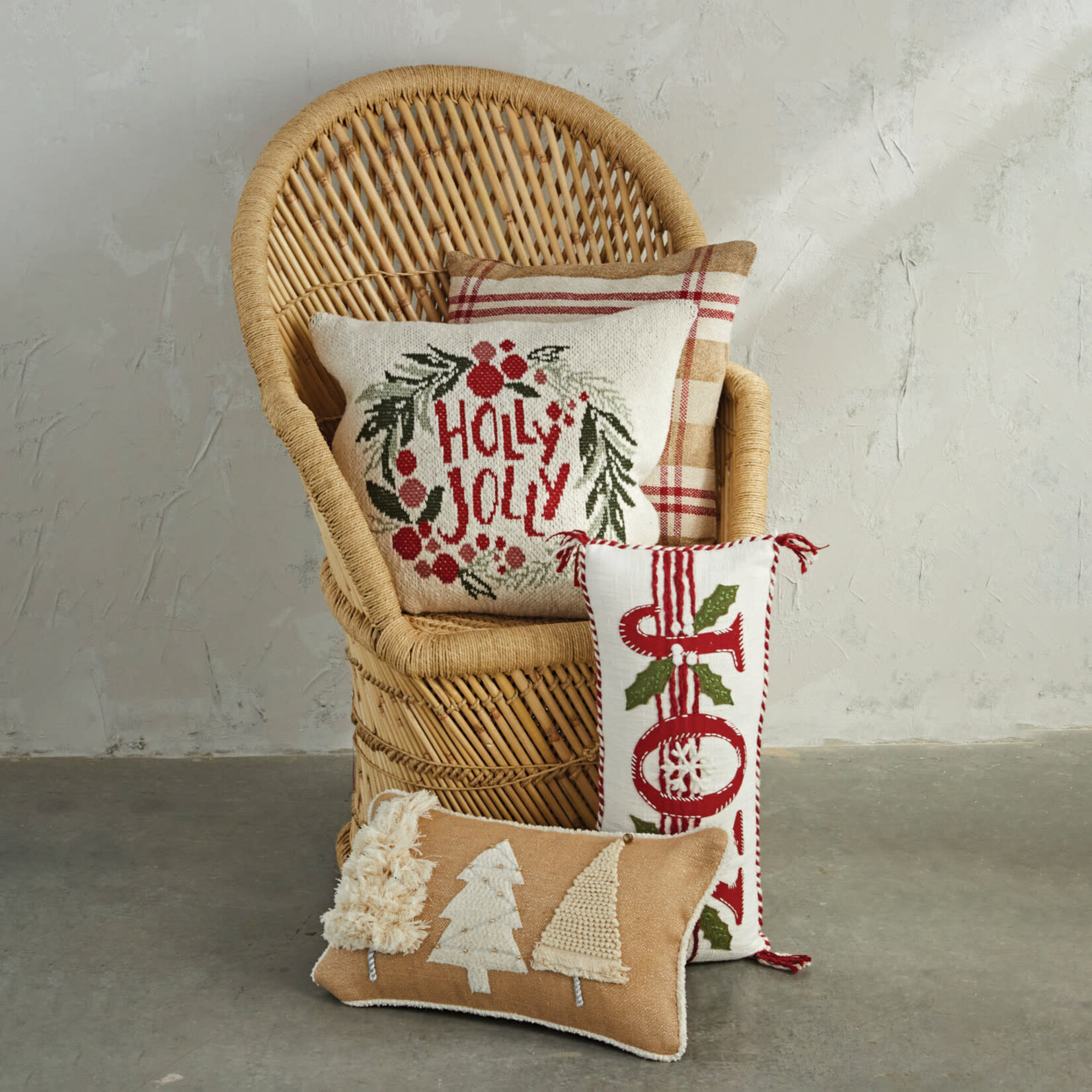 m. lynne designs holly jolly cotton knit pillow with wreath