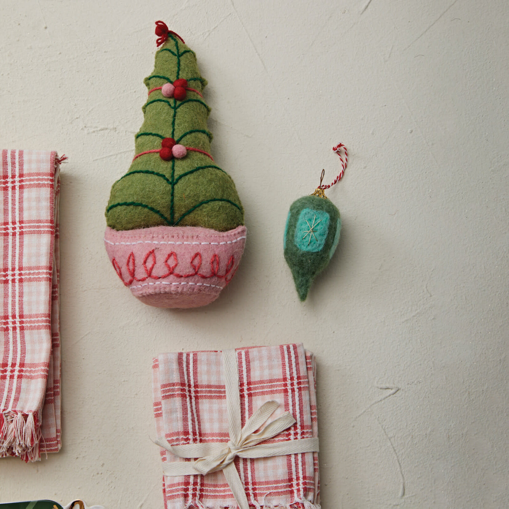 m. lynne designs pink & green felt tree with pom poms