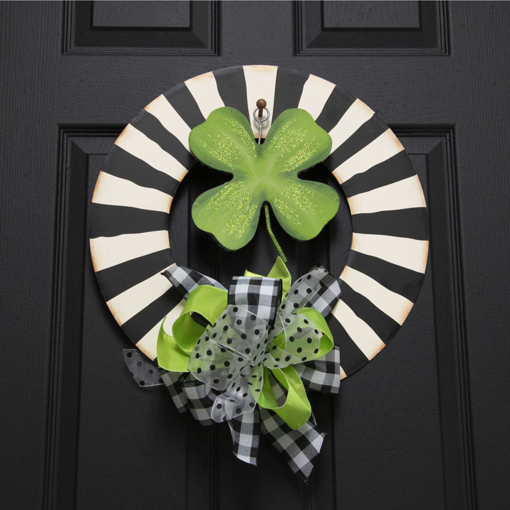 the round top collection black and white wreath hanger