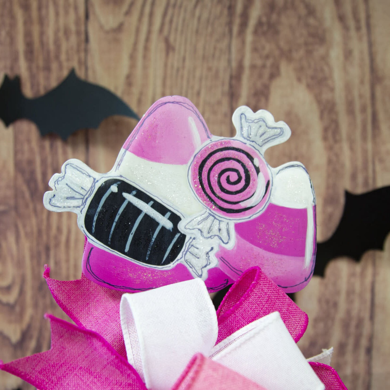 the round top collection pink candy corn finial