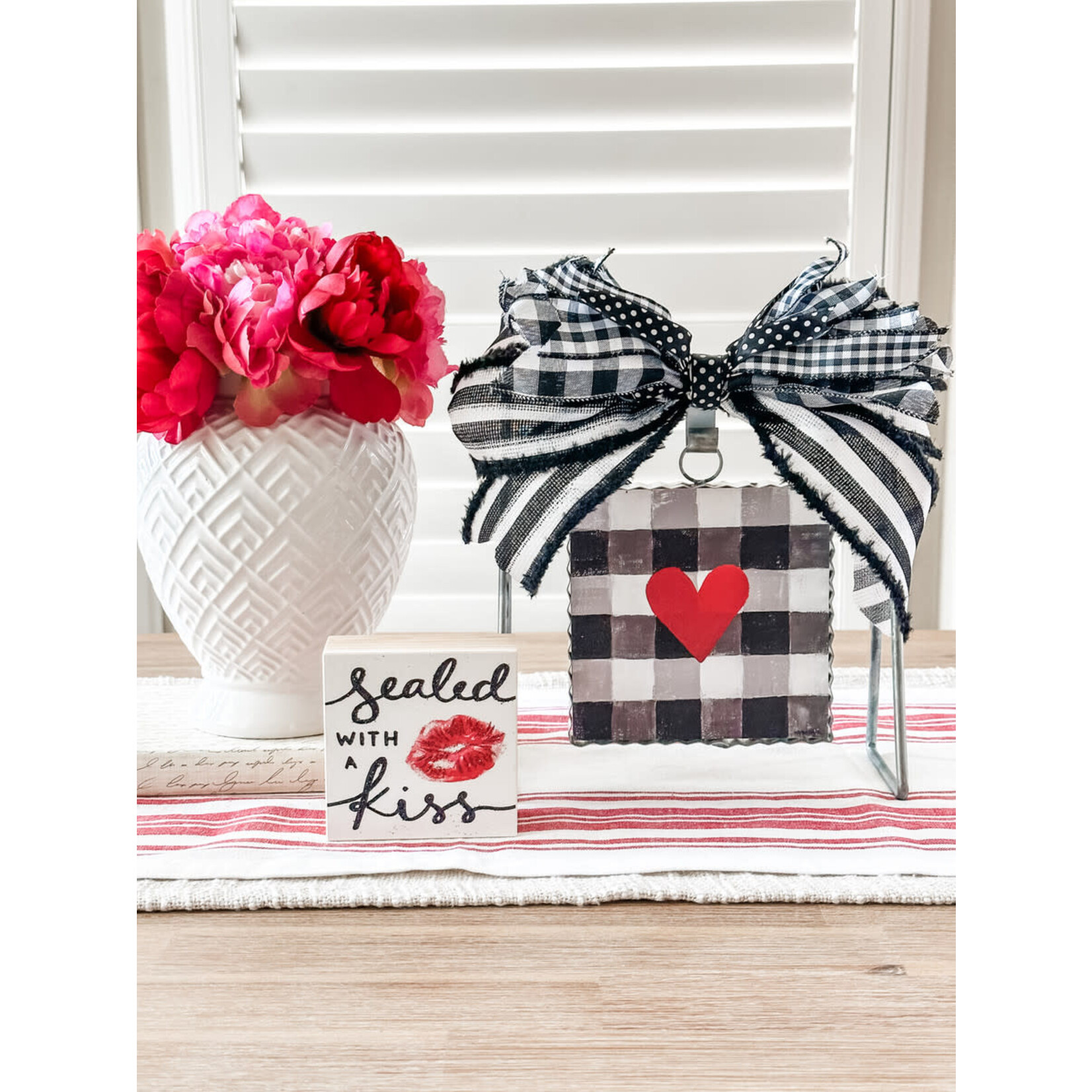 the round top collection checked love charm