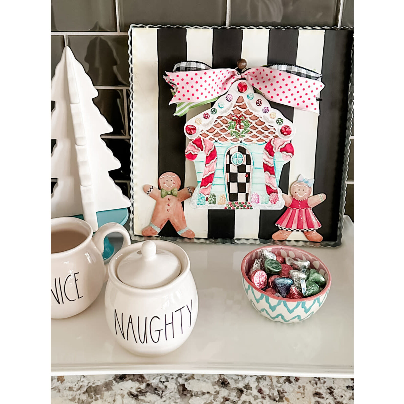 the round top collection gingerbread house charm