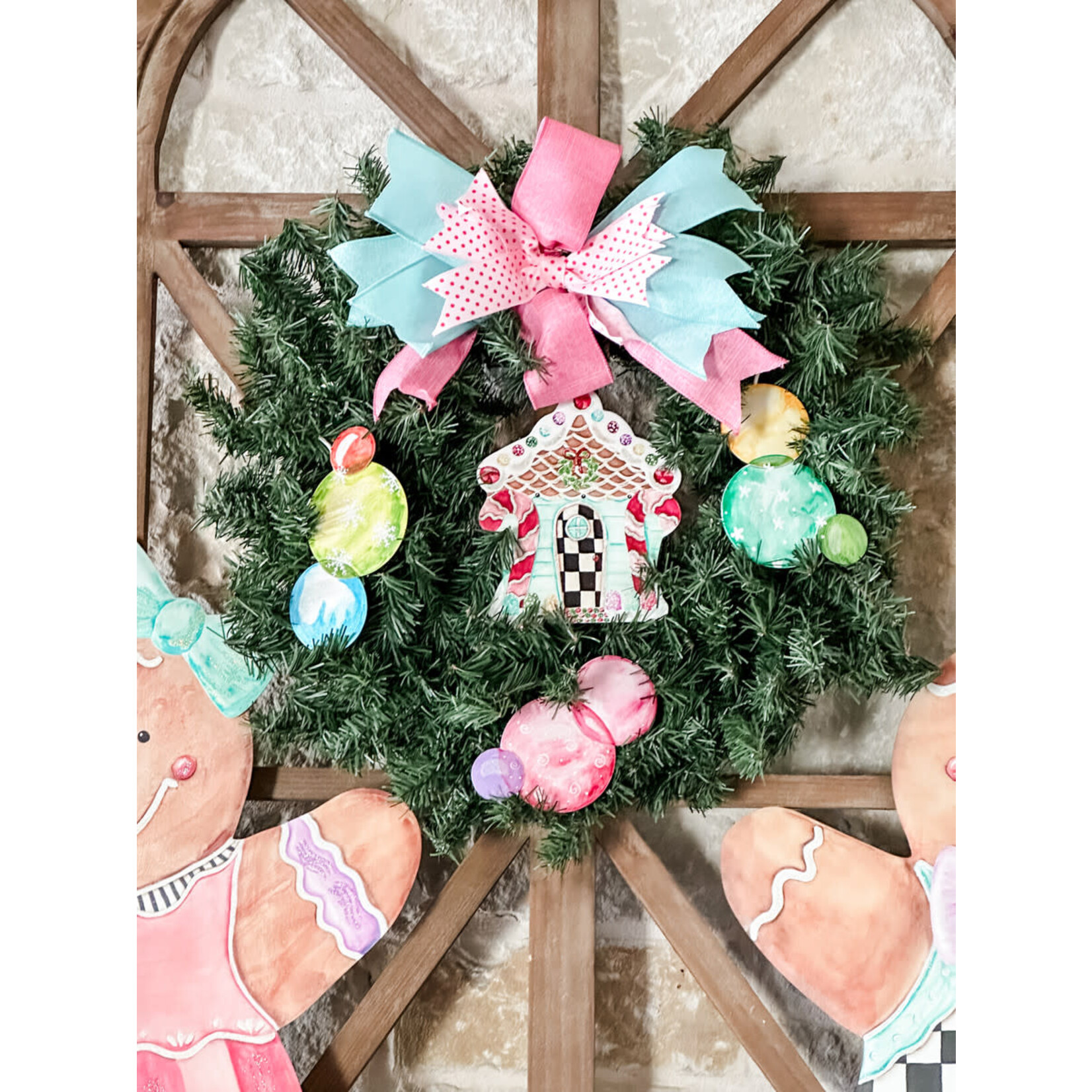 the round top collection gingerbread house charm