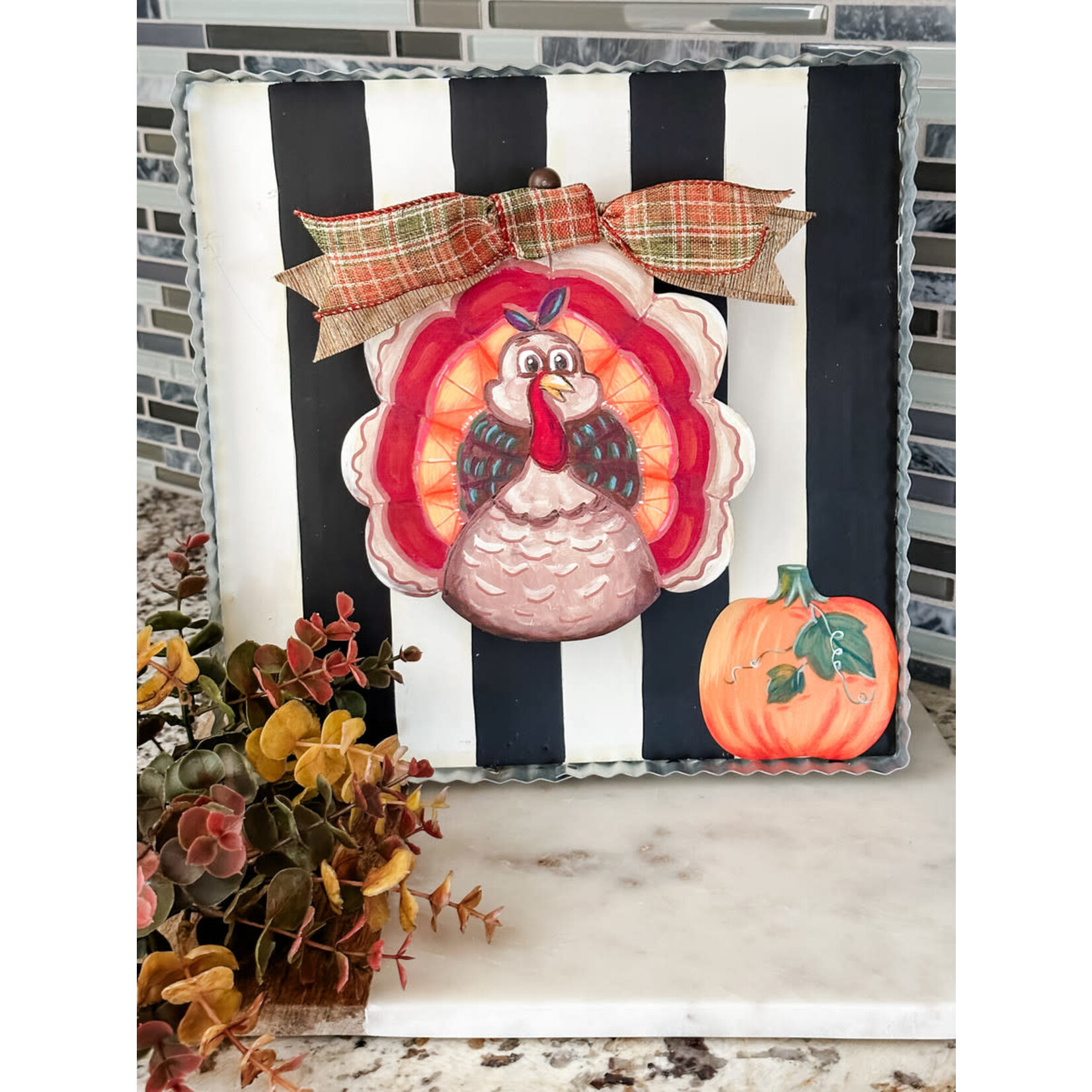 the round top collection pumpkin magnet