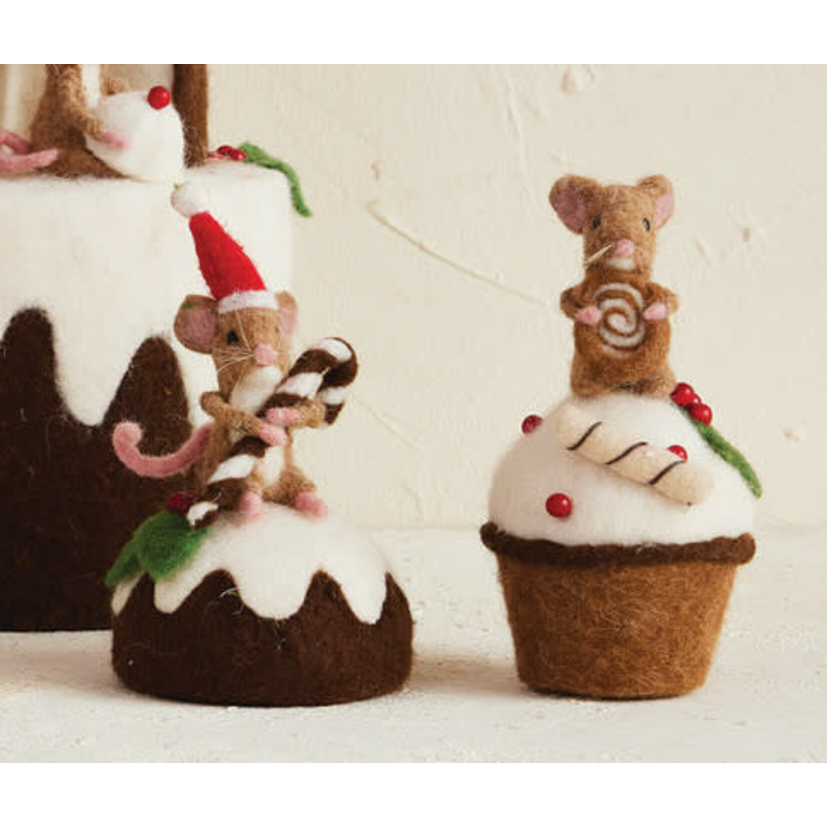 m. lynne designs felt mouse on cake