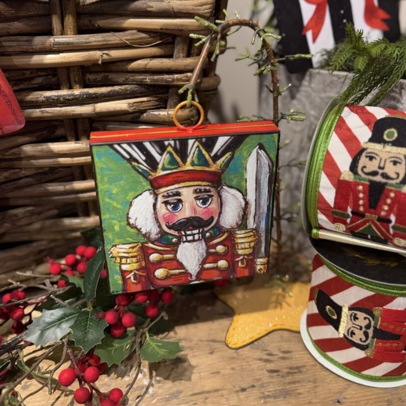 the round top collection elegant nutcracker charm