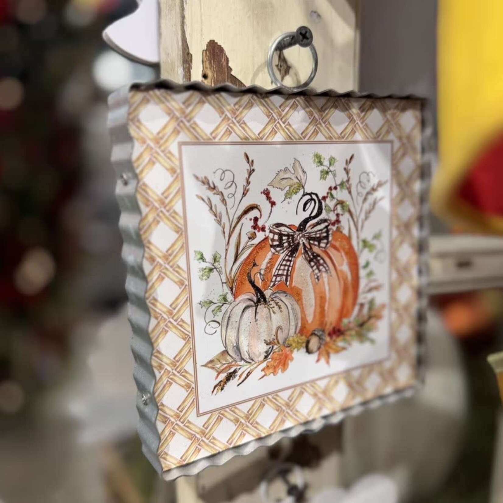 the round top collection festive pumpkin charm