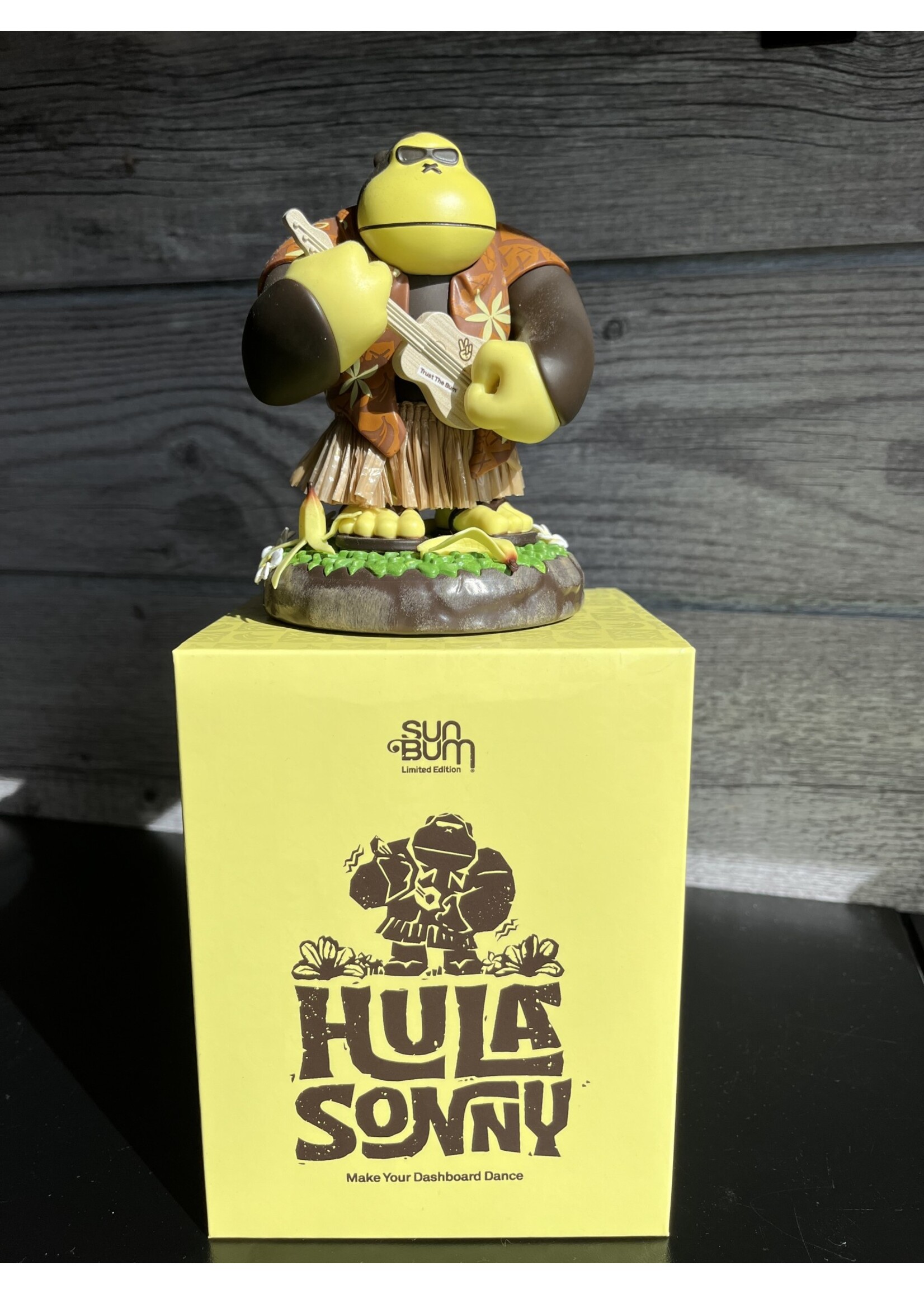 SUN BUM Hula Sunny Figure