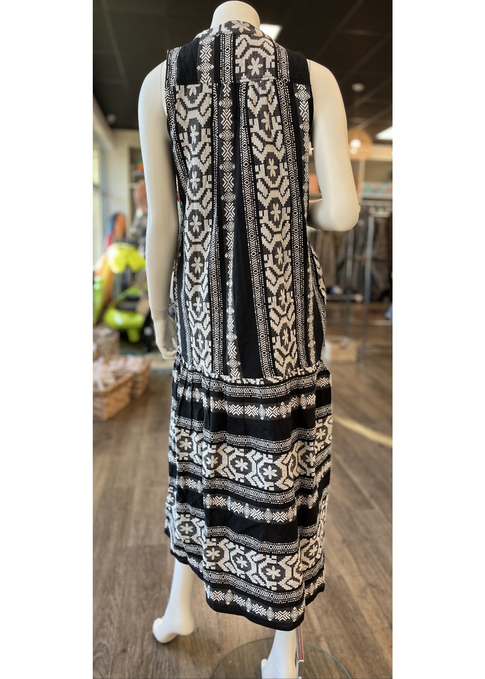 Elan Maxi Sleeveless V - Neck Dress