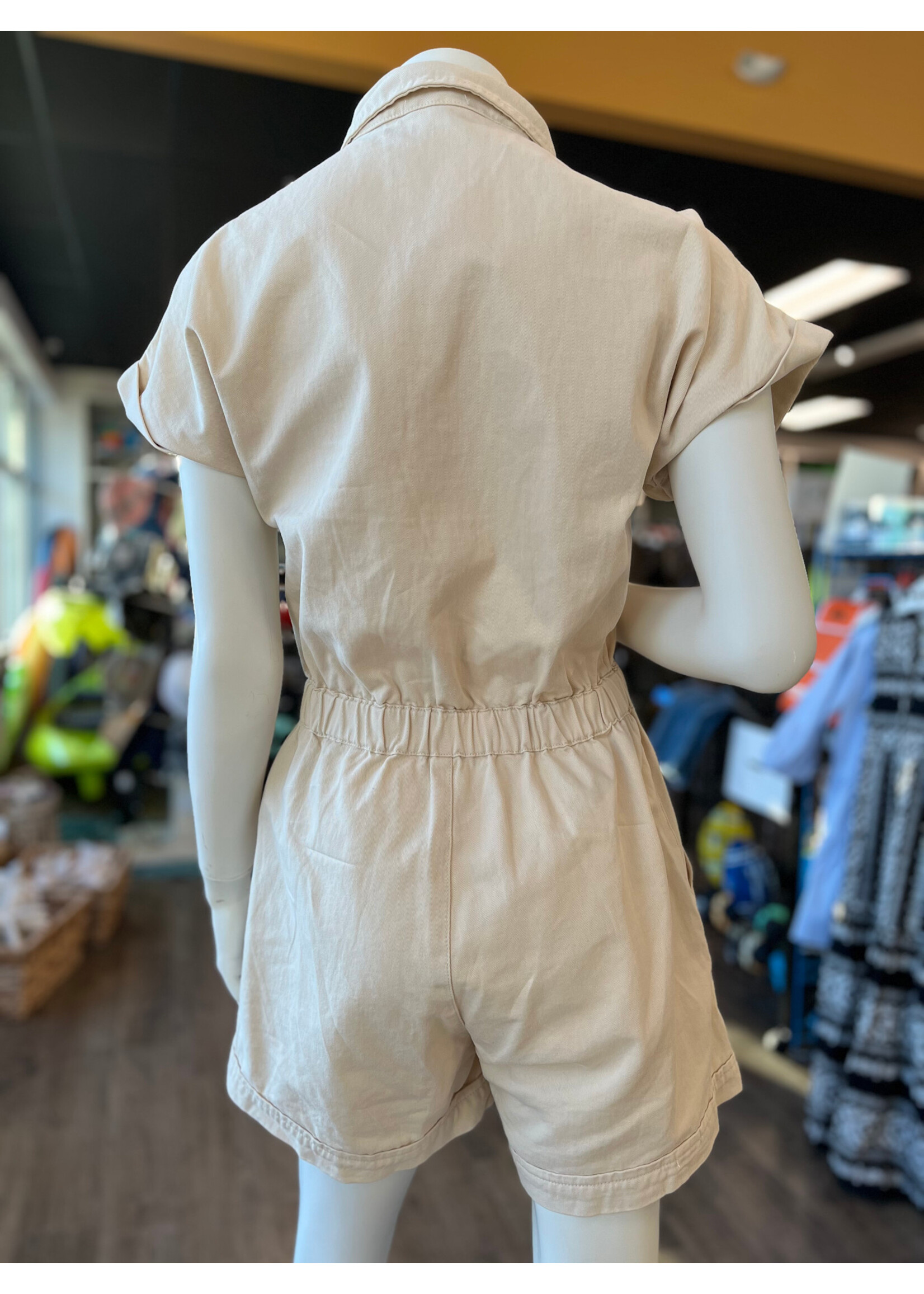 Elan Belted s/s Romper w/ Zipper
