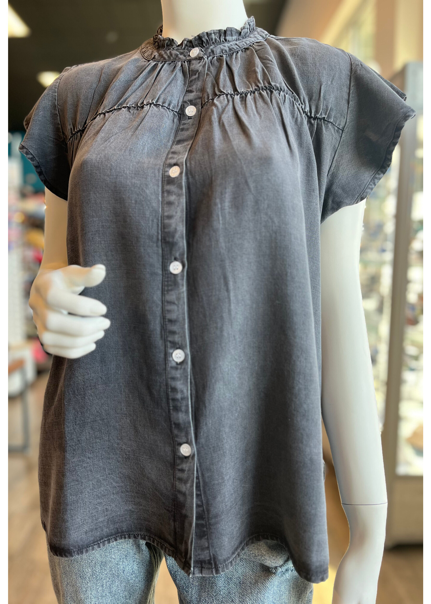 Elan Ruffle Sleeveless Button Down Top