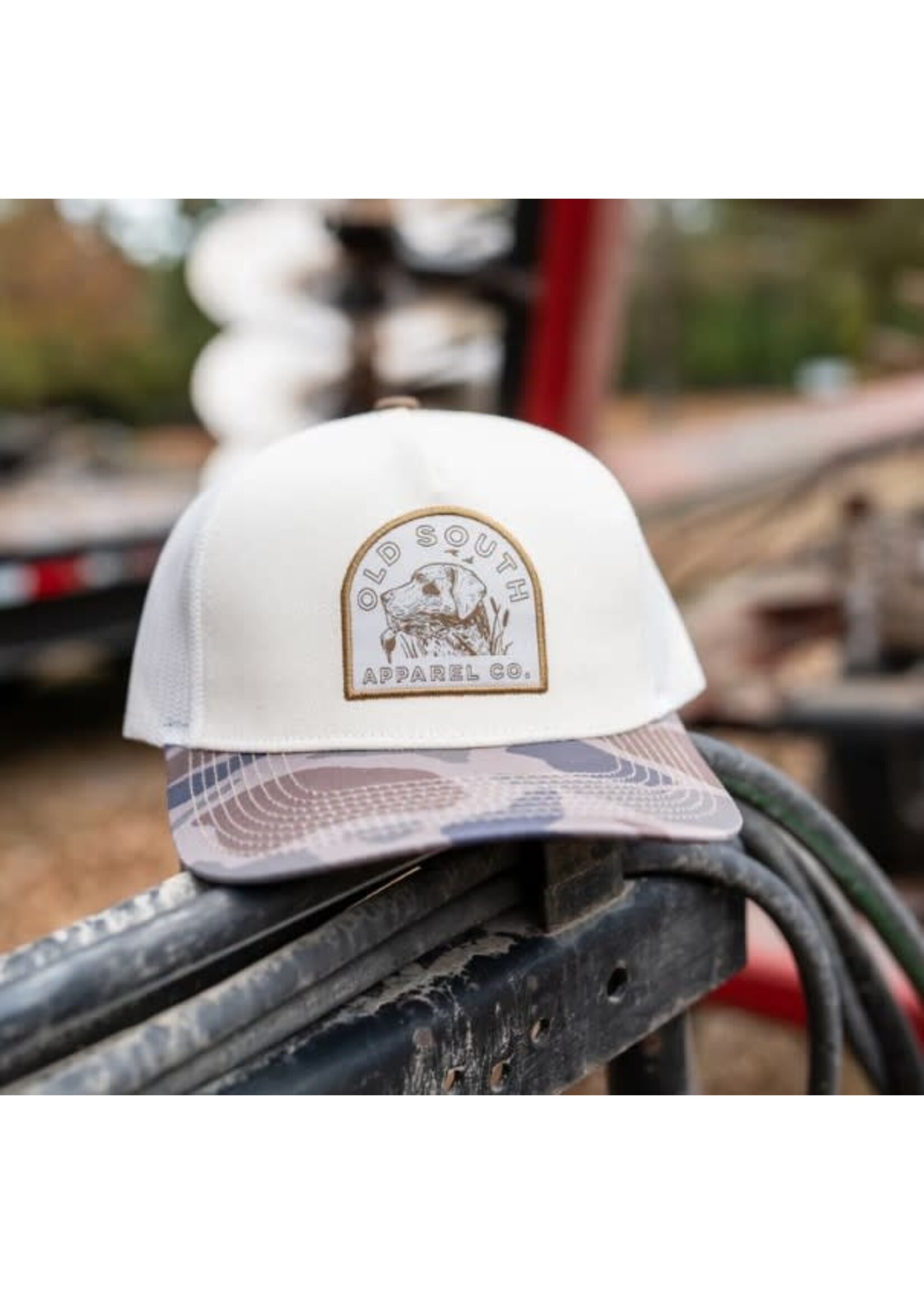 Old South Hunting Dog Trucker Hat - Creme/Camo