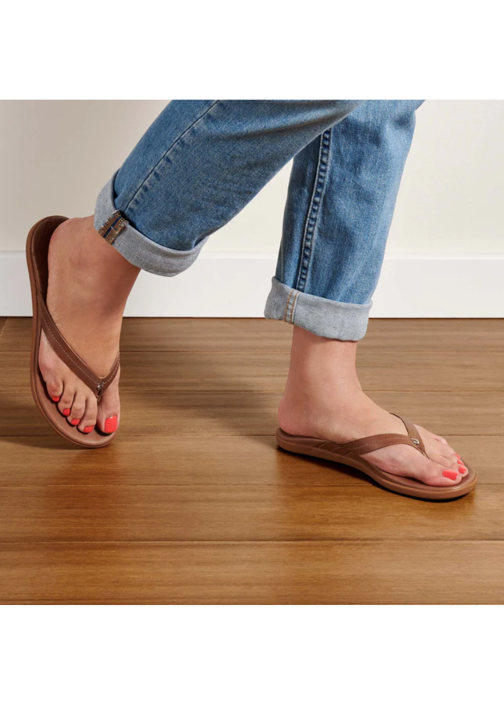 Honu Women’s Leather Beach Sandals