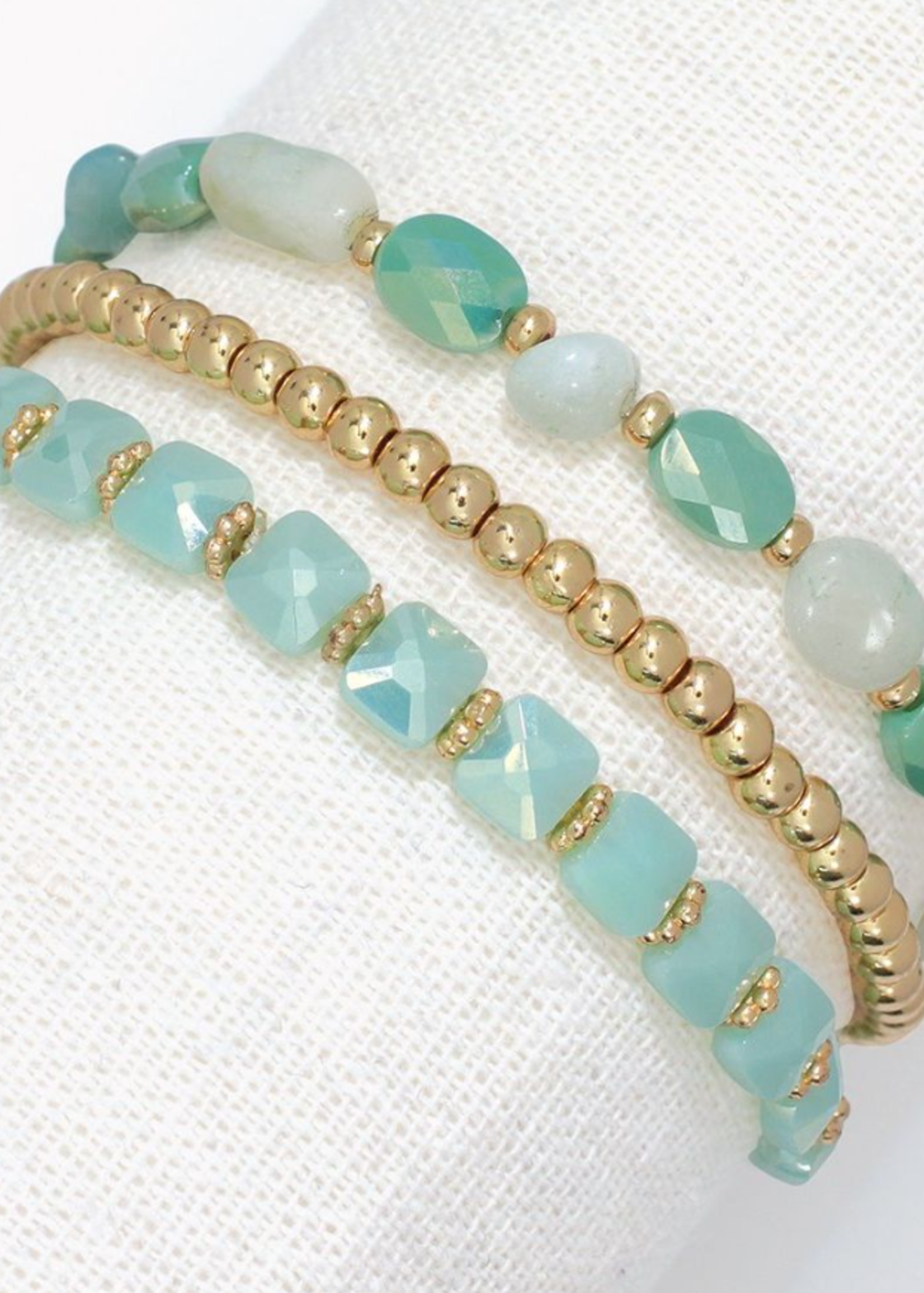 Bracelet - Gold and Amazonite Beads