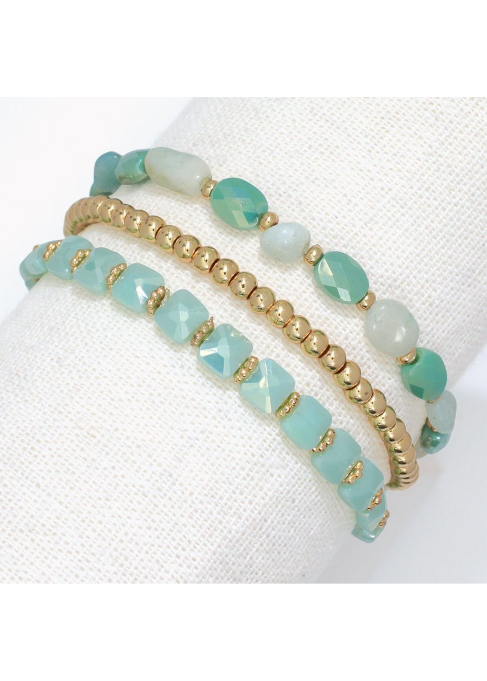 Bracelet - Gold and Amazonite Beads