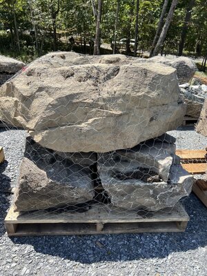 Large Boulders (3) Per pallet