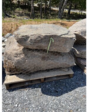 Large Boulders (2) Per pallet