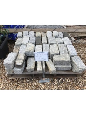 Granite, Granite Cobblestone 9"x5"x5" Belgian Block