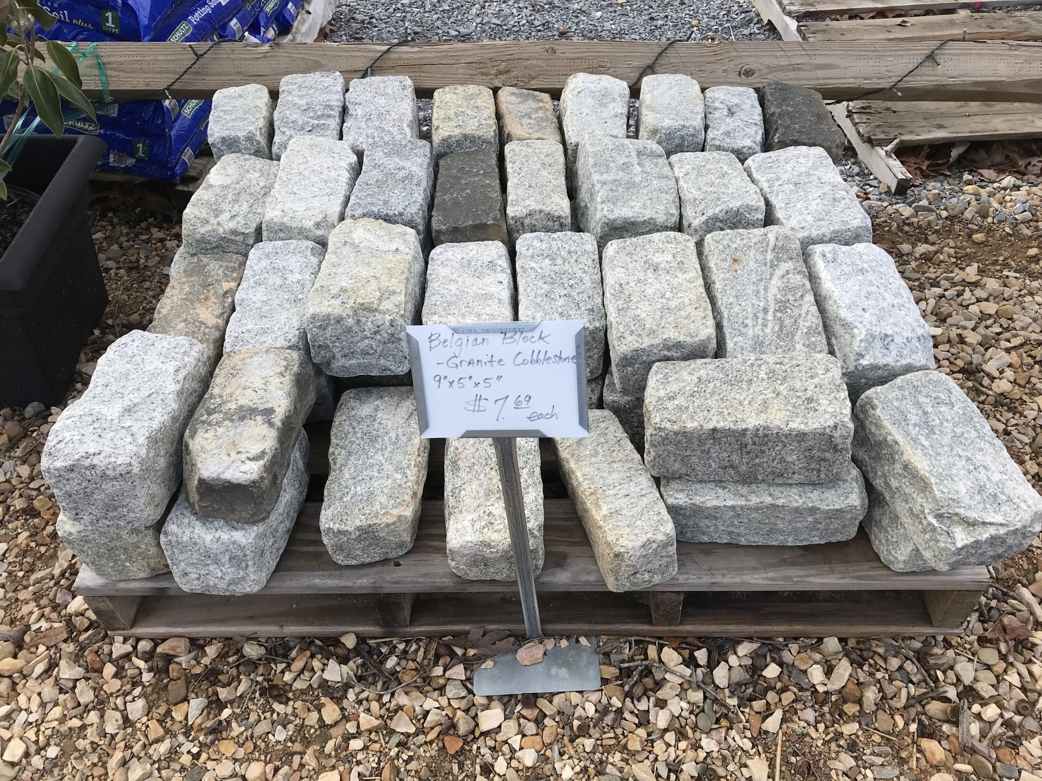 Granite, Granite Cobblestone 9"x5"x5" Belgian Block