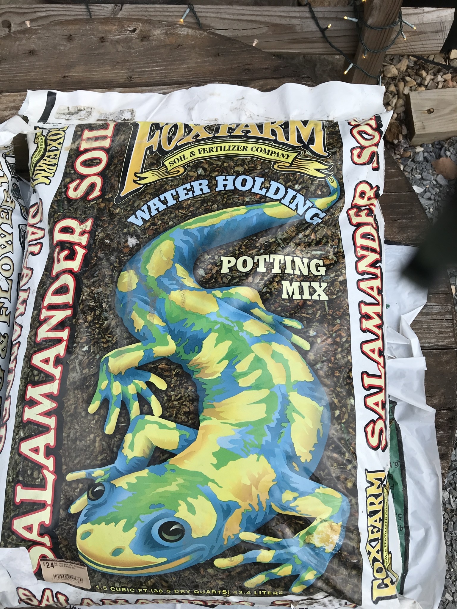 Fox Farm FoxFarm 1.5cf Salamander Soil Potting Mix