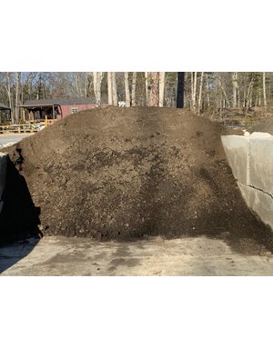 Bluebloodâ„¢ Premium Garden Compost (aged 2 years) 1 scoop (apprx 1 cyd) BIN#7