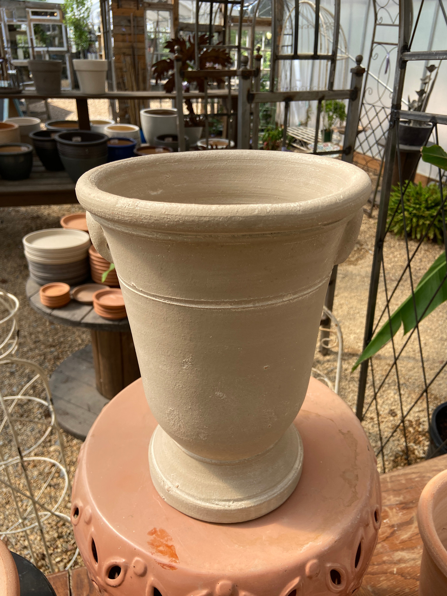 Provence Cachepot #8 'Taupe'