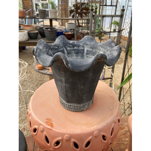 Chantecler #6 Pot 'Charcoal'