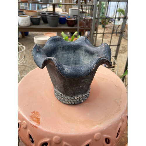 Chantecler #2 Pot 'Charcoal'
