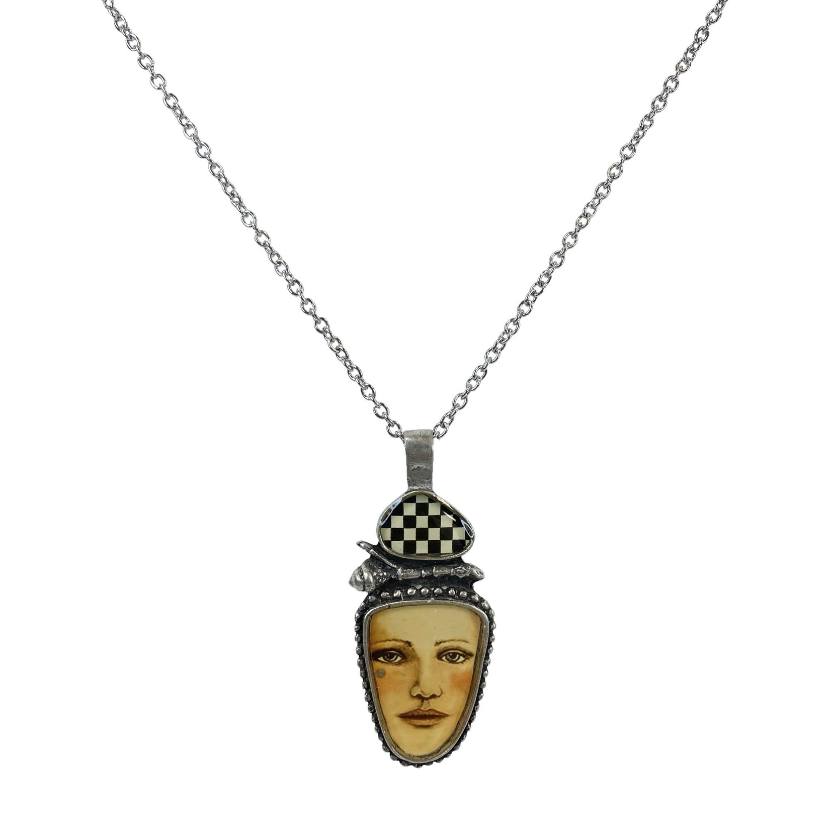 LAURIE LEONARD DESIGNS Face Necklace with Checkered Pattern