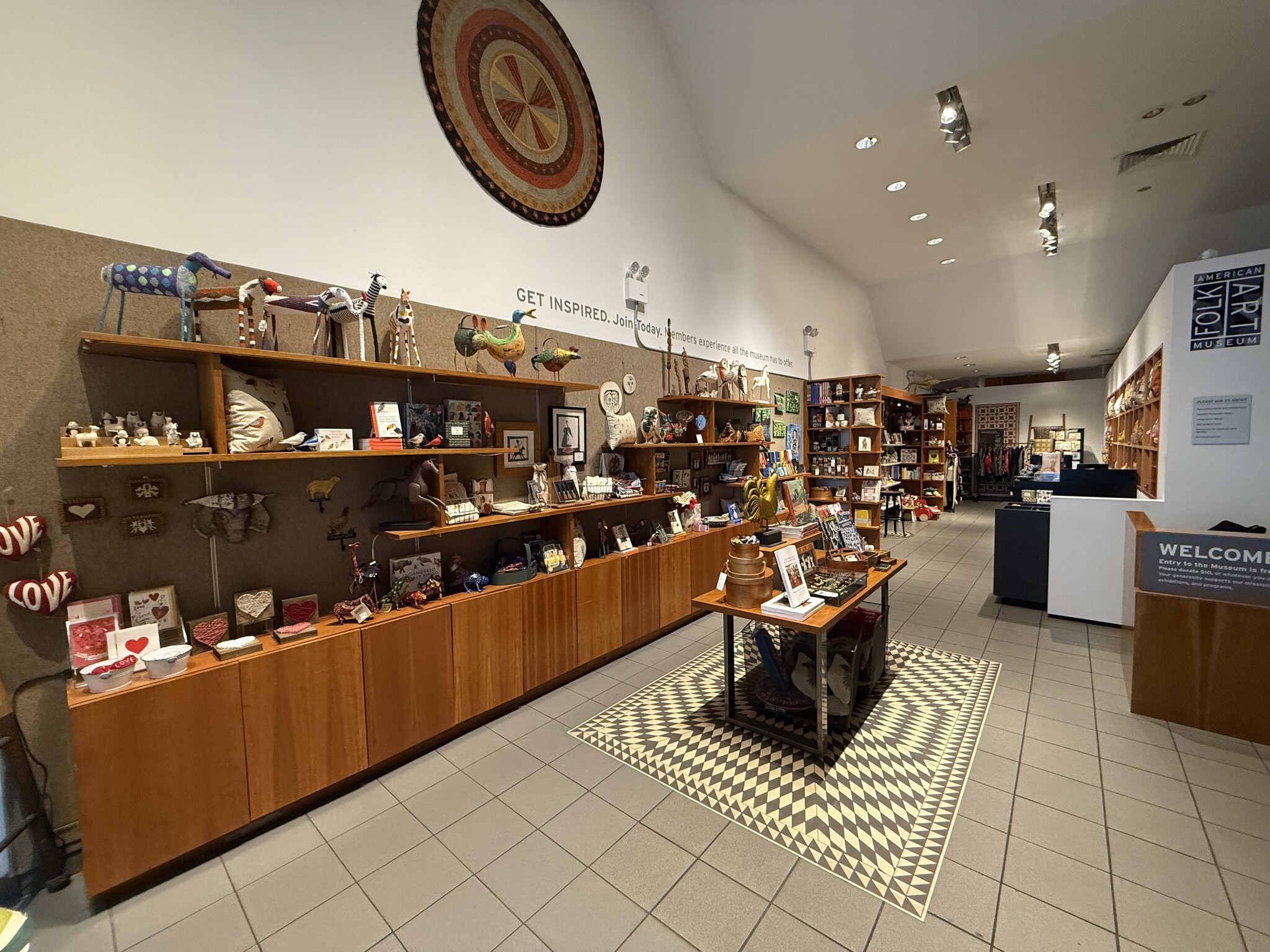 Museum Shop in Temporary Space