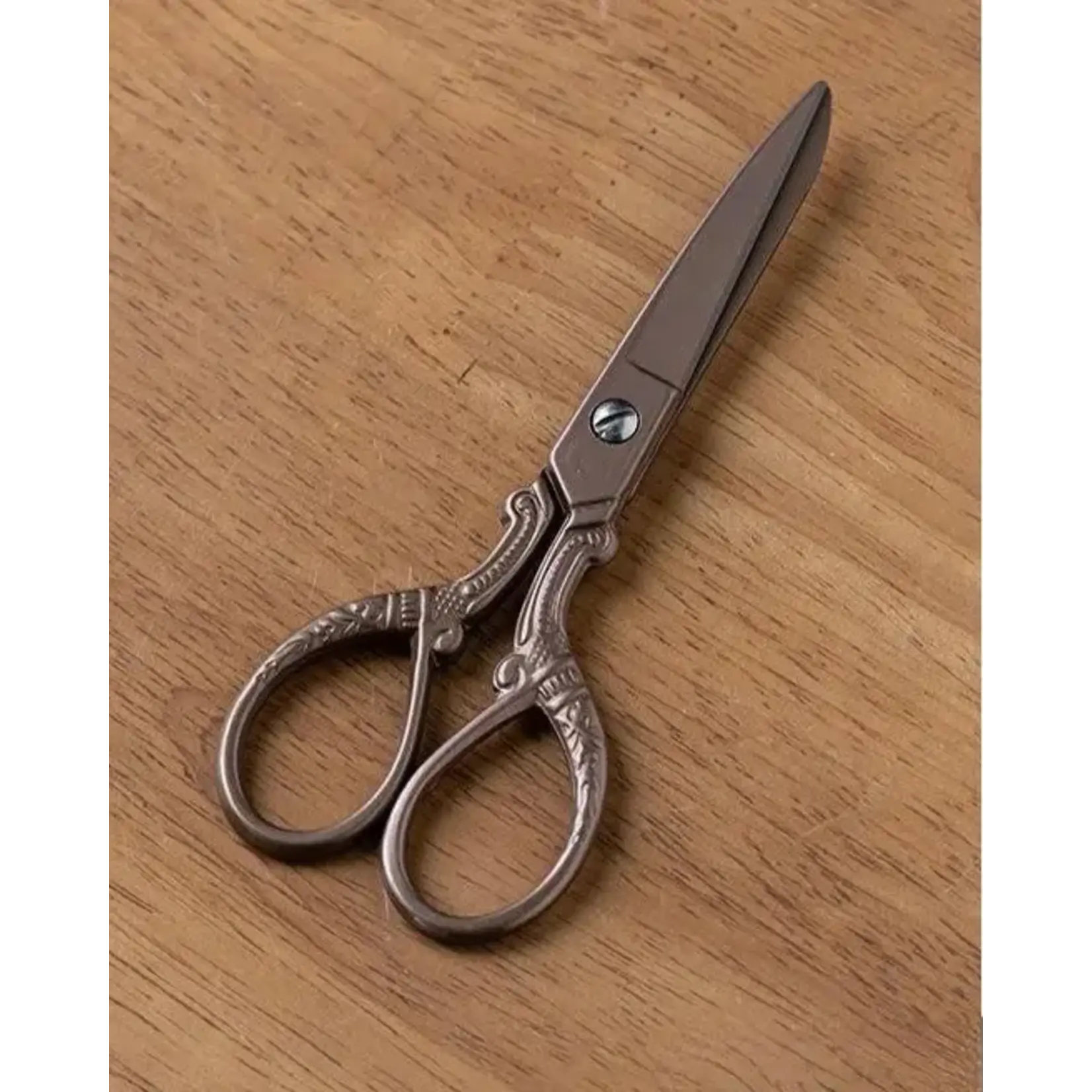 Vagabond Vintage Vintage Embroidery Scissors w/ Sheath Style 2