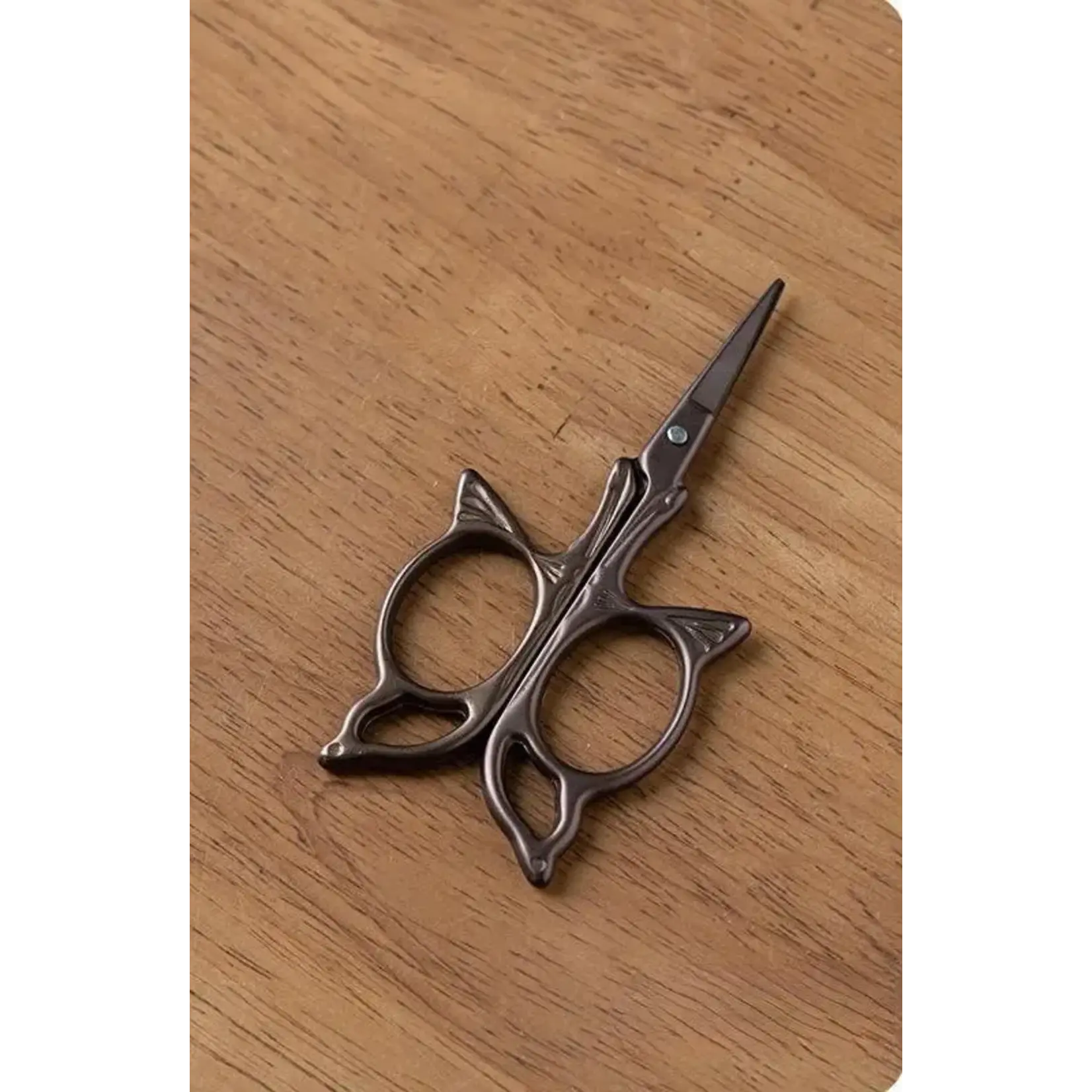 Vagabond Vintage Vintage Embroidery Scissors w/ Sheath Style 5