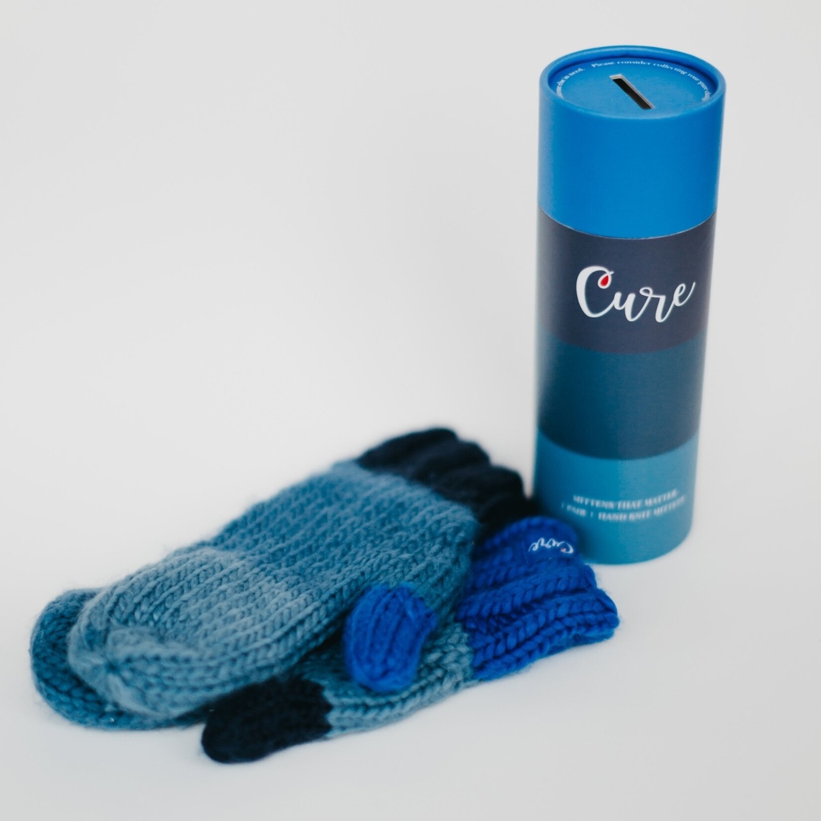pretty simple CURE mittens - blue