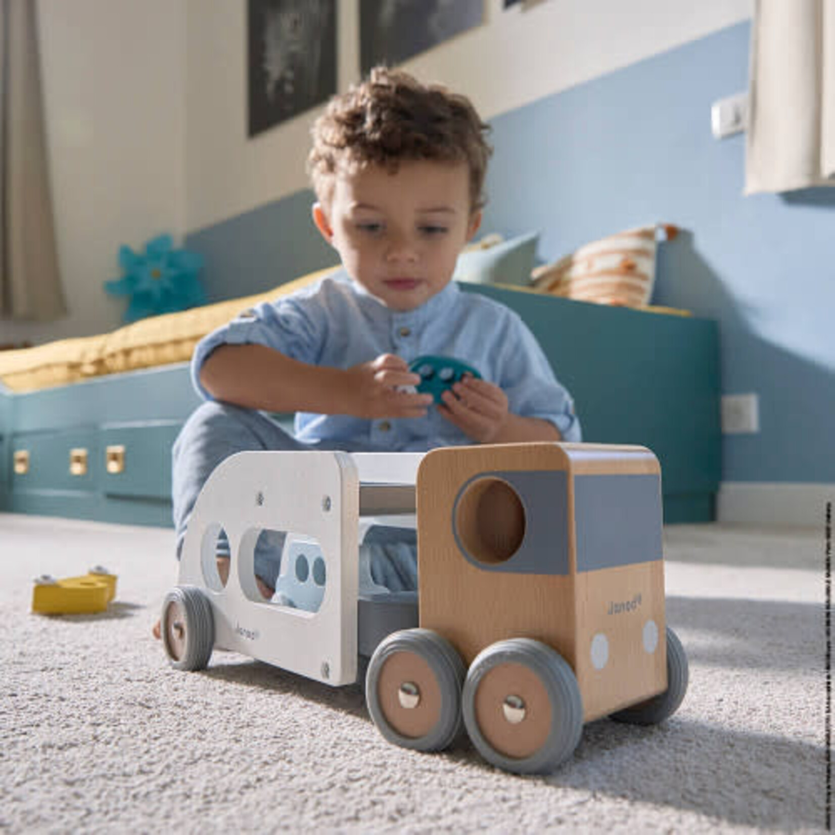 janod car carrier {with 3 cars}