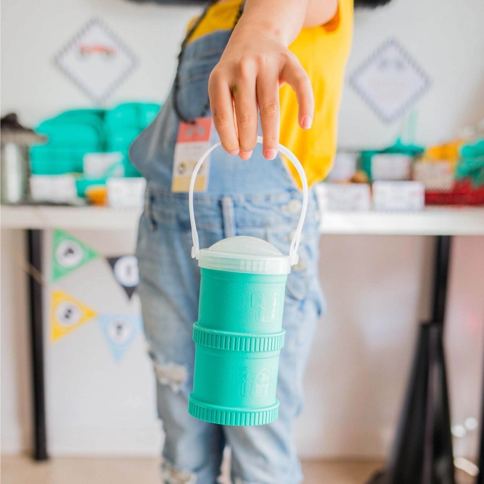 re play snack stack w/travel lid