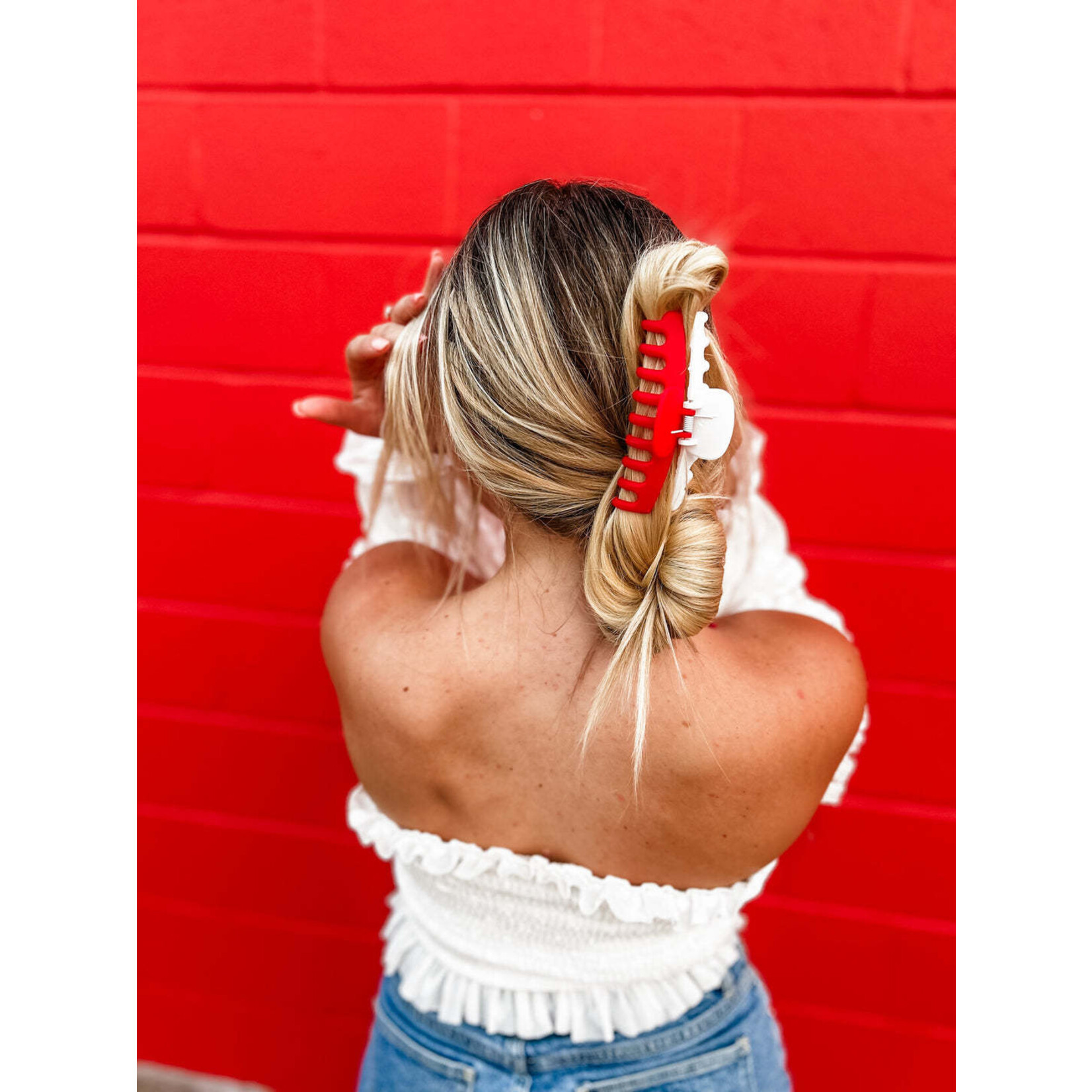ruby red co. red & white claw clip